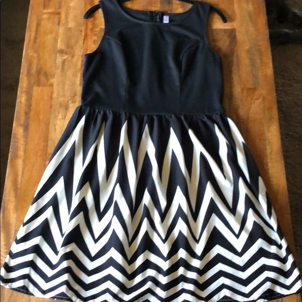 Black and white mini dress